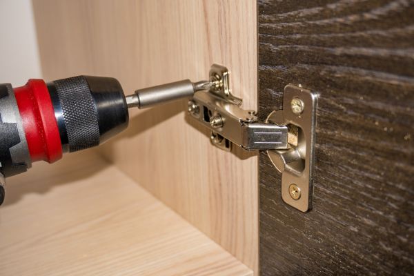 Cabinet Hinge Replacement in Carrollton